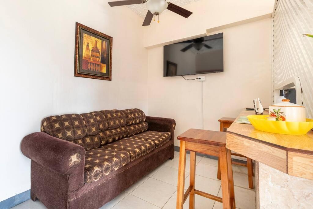 Shaw Park Gem Apt 12A โอโชรีโอส ภายนอก รูปภาพ